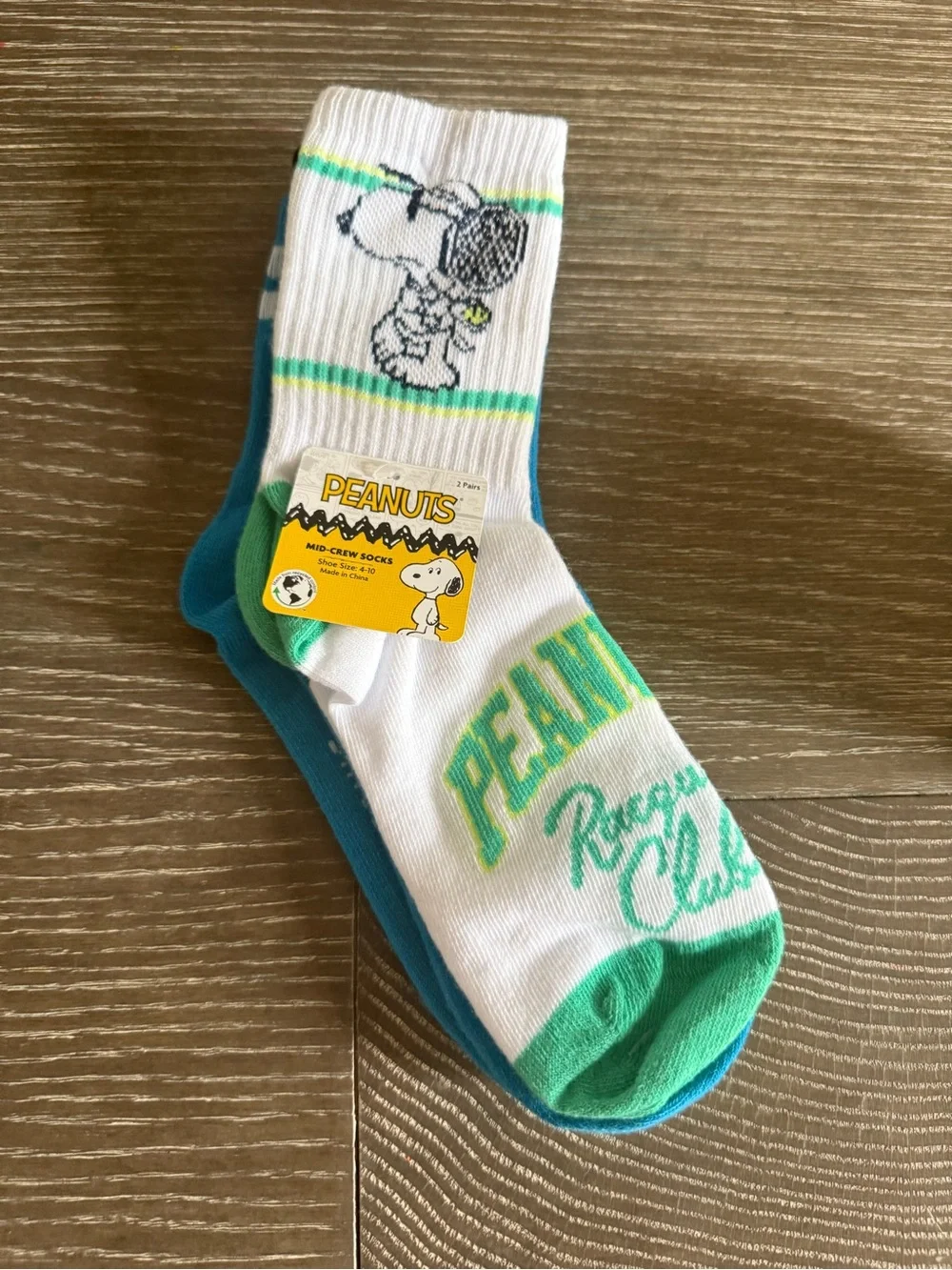 NWT Peanuts Snoopy Mid-Crew Socks Racquet club 2 pairs